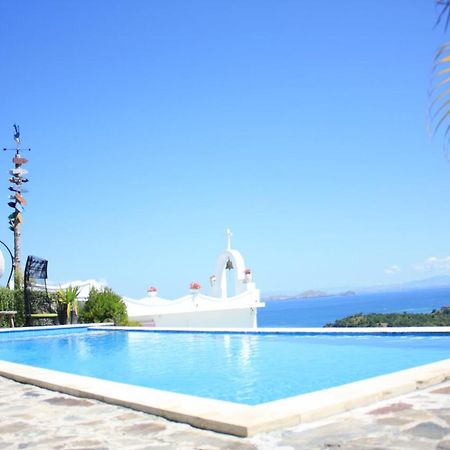 La Cecile Hotel & Cafe Komodo 라부안 바조 외부 사진